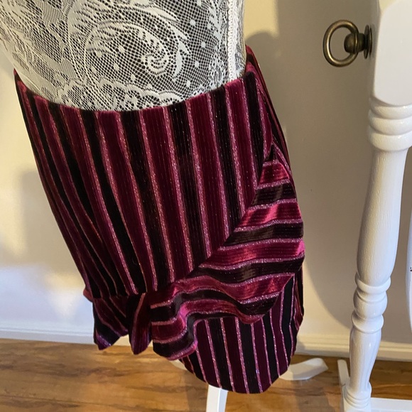 Velvet skirt - Picture 2 of 5